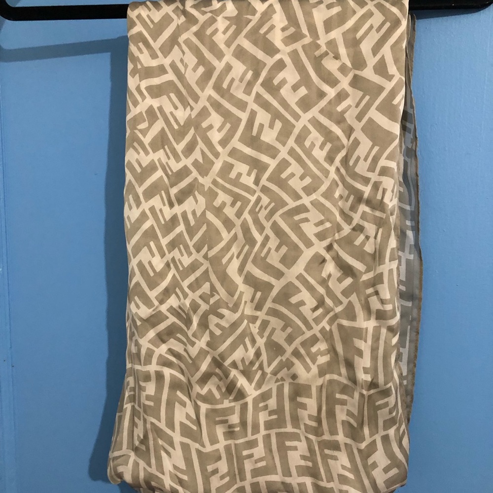 ITALIAN F&F SILK SCARF !!!!!! NEVER BEEN WORN